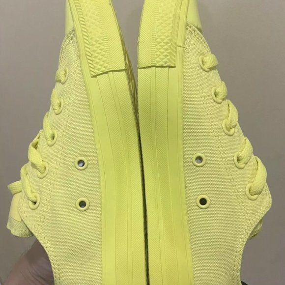 OPI Converse - Picture 8 of 9